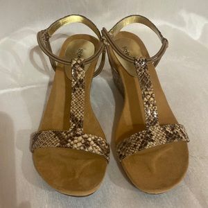 Brand New Style & Co. Womens Mulan Beige Cork T-Strap Open Toe Wedge Sandals